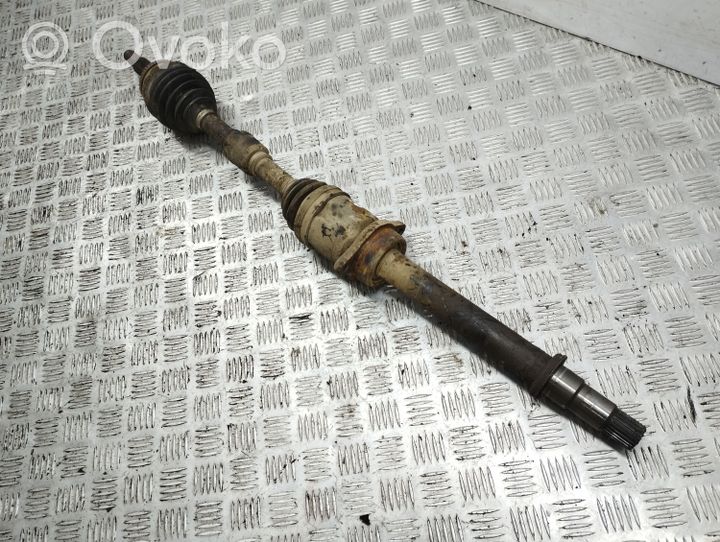 Toyota Avensis T250 Etuvetoakseli 4341005320