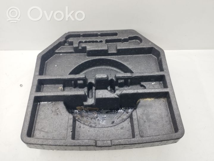 Toyota Avensis T270 Daiktadėžė bagažinėje 6442905020