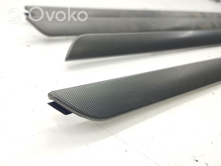 Volkswagen Golf V Set di rivestimento del pannello della portiera 1K4867440