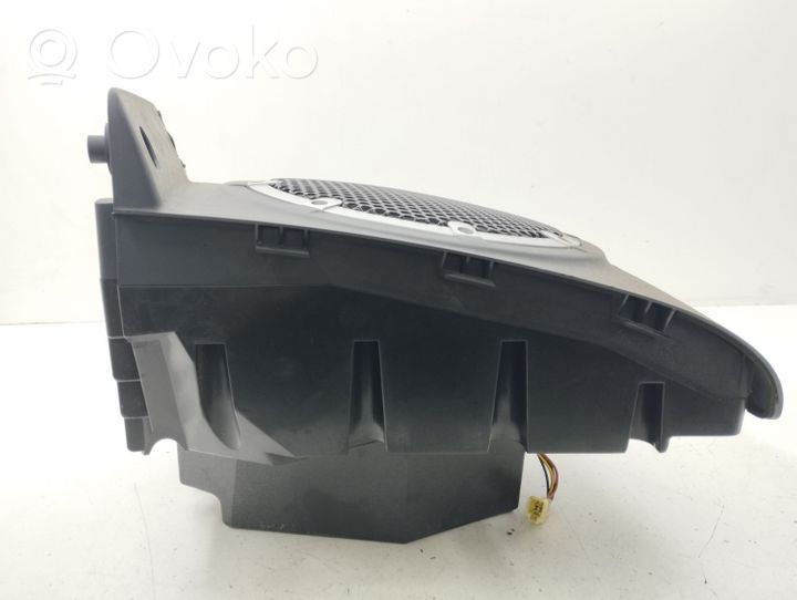 Mitsubishi Outlander Subwoofer-bassokaiutin 8720A012