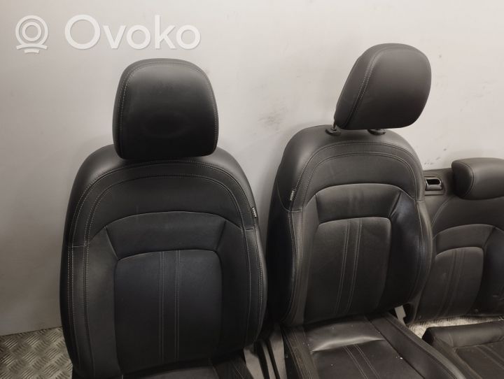 KIA Sportage Juego interior 