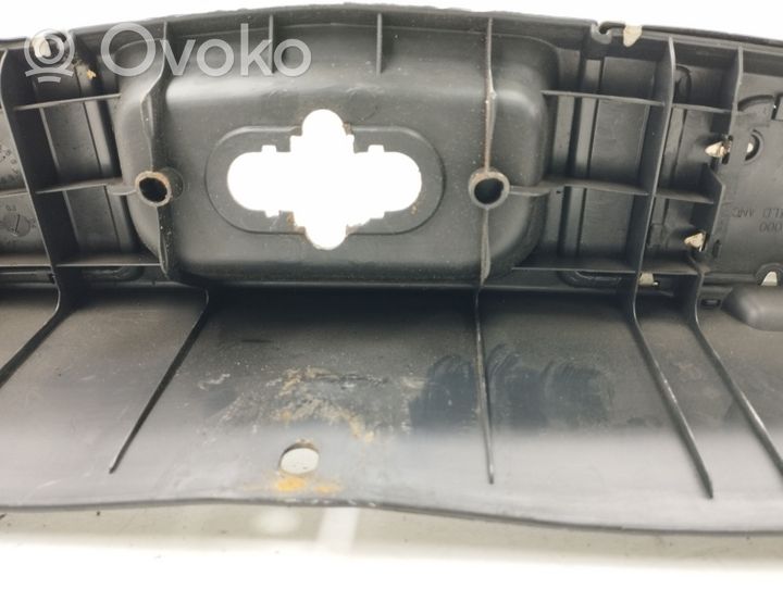 Nissan Murano Z50 Rivestimento di protezione sottoporta del bagagliaio/baule 84992CA000