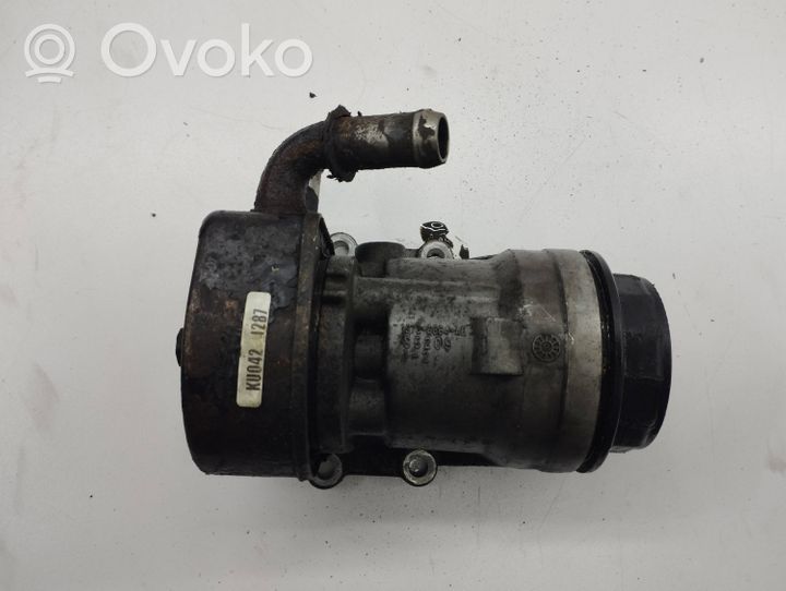 Mazda CX-7 Supporto di montaggio del filtro dell’olio 1S7G6884AE