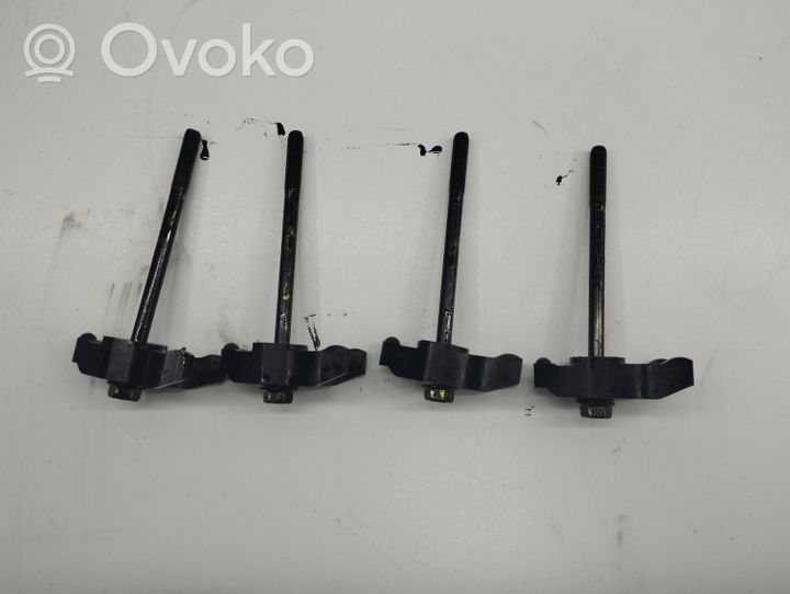 Toyota Corolla Verso AR10 Support de pince d'injecteur de carburant 