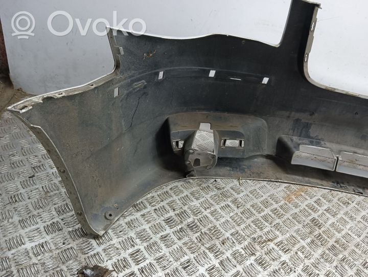 Chrysler Voyager Front bumper 