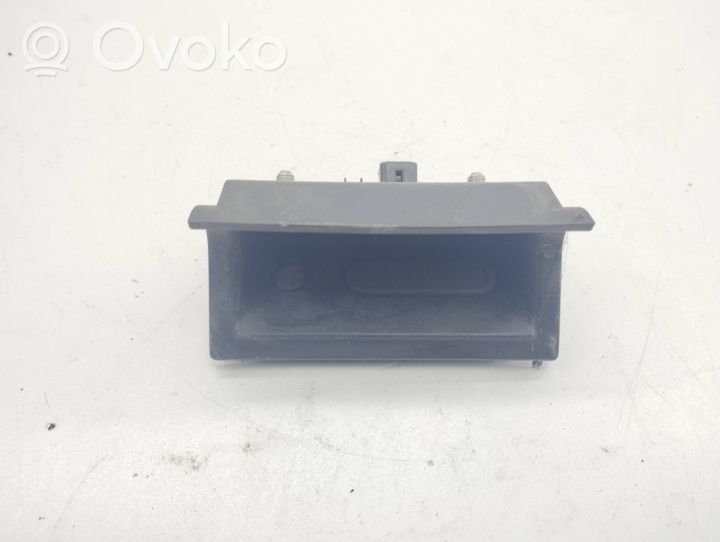 Honda CR-V Tailgate opening switch 