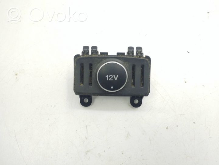 Ford C-MAX II 12 V Socket (front) 