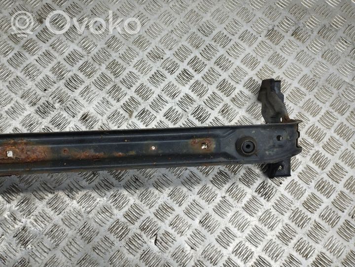 Volvo V40 Traverse inférieur support de radiateur 