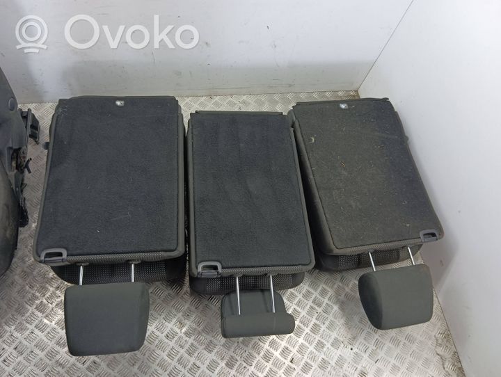 Toyota Corolla Verso E121 Set interni 