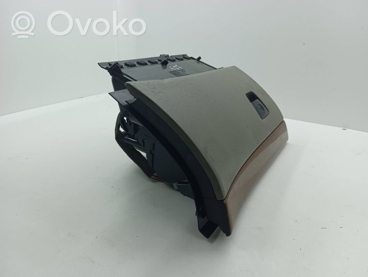 Volvo XC90 Glove box 3409421