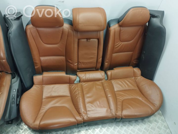 Volvo S60 Tapicerka / Komplet 