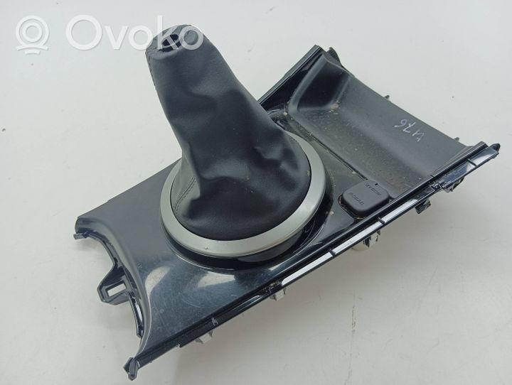 Mazda CX-7 Rivestimento in plastica cornice della leva del cambio EH6464361