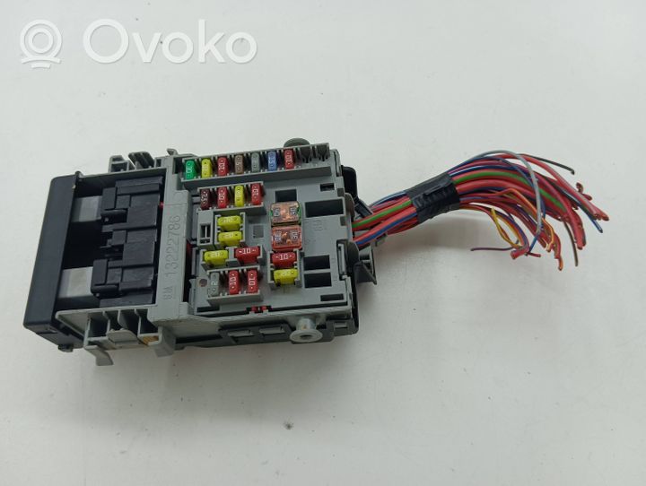 Opel Zafira C Fuse box set 13222786