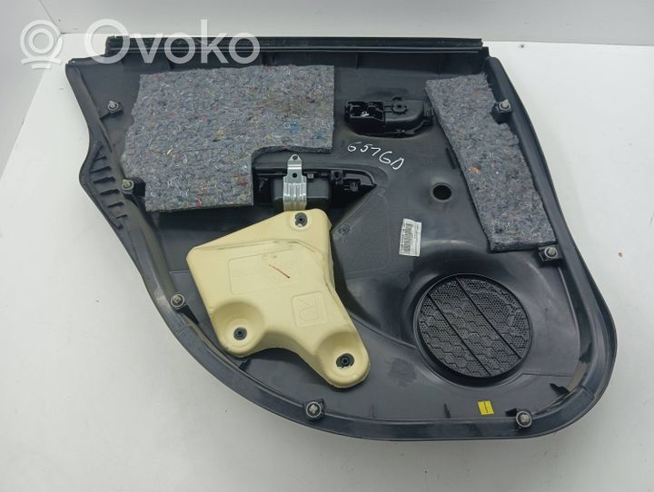 Toyota Yaris Garniture panneau de porte arrière 676130D480