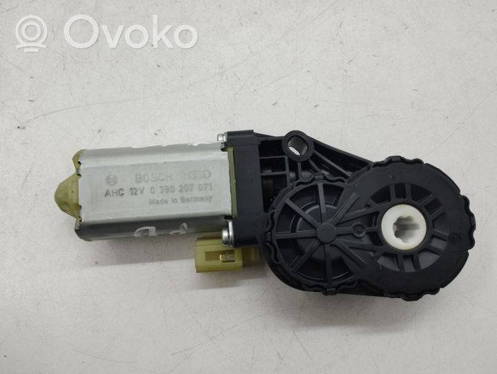 Citroen C5 Aircross Moteur de réglage de siège 0390207071