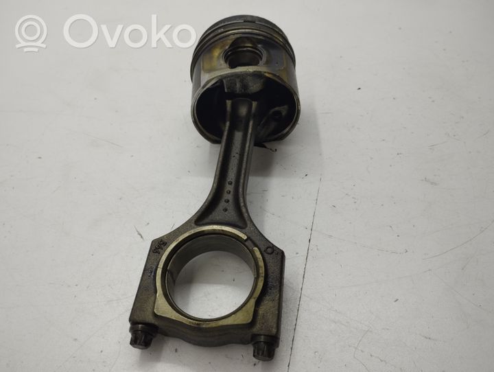 Toyota Avensis T270 Piston avec bielle 240615