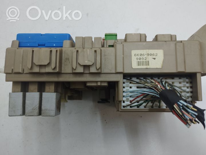 Toyota Corolla E120 E130 Modulo fusibile 8264102040