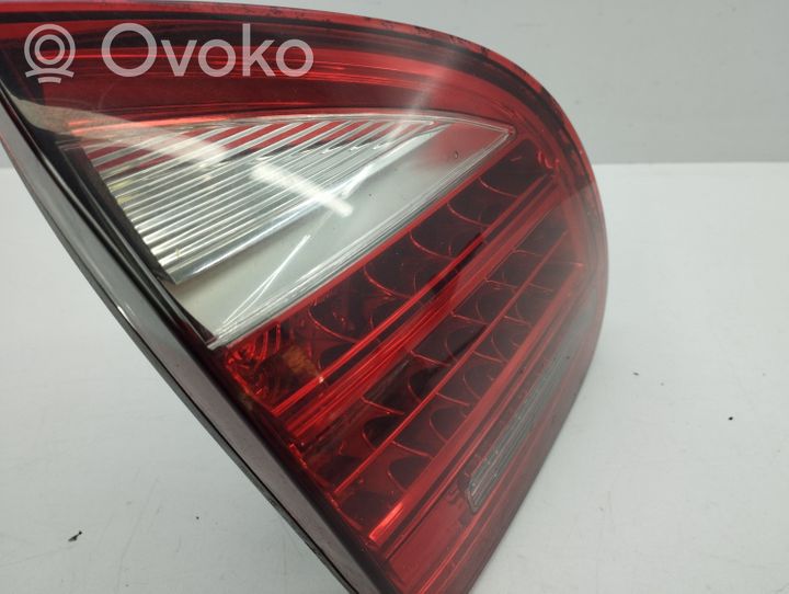 Porsche Cayenne (92A) Lampy tylnej klapy bagażnika 7P5945093K