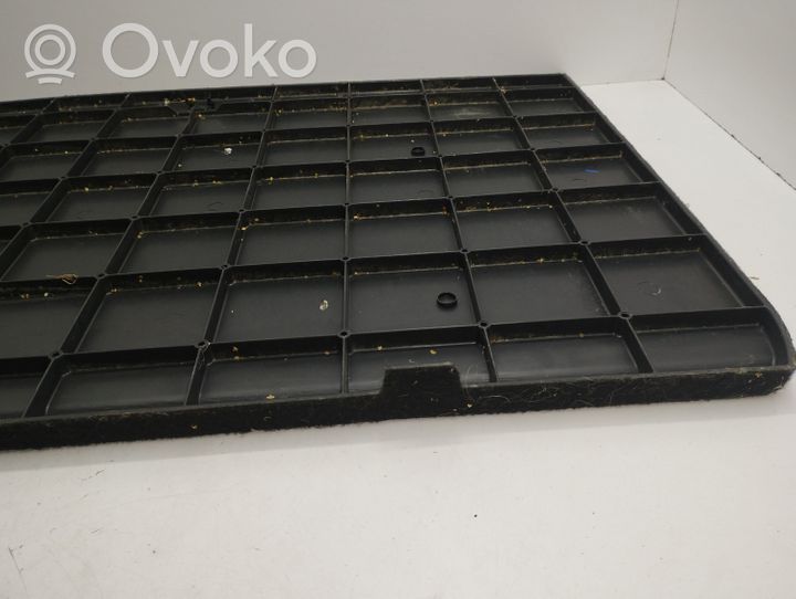 Toyota Corolla Verso AR10 Doublure de coffre arrière, tapis de sol 584120F010