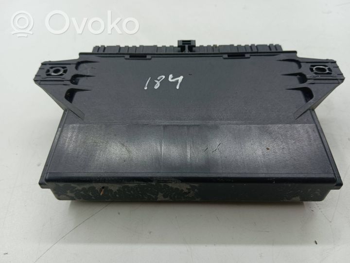 Ford Focus Oven keskuslukituksen ohjausyksikön moduuli AV6N19G481