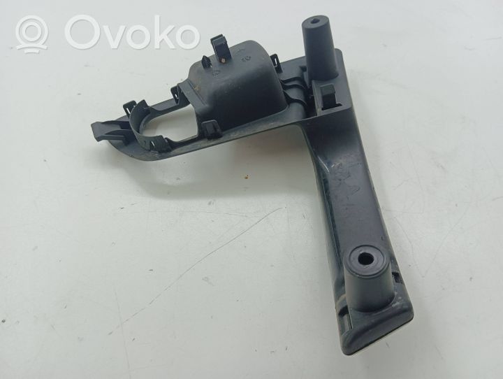 Nissan Qashqai Obudowa klamki wewnętrznej drzwi przednich 08950JD000