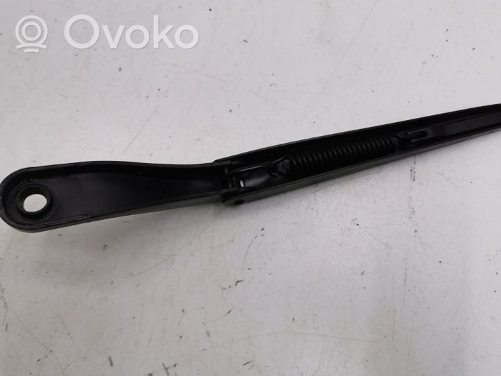 Opel Mokka B Front wiper blade arm 9822931780