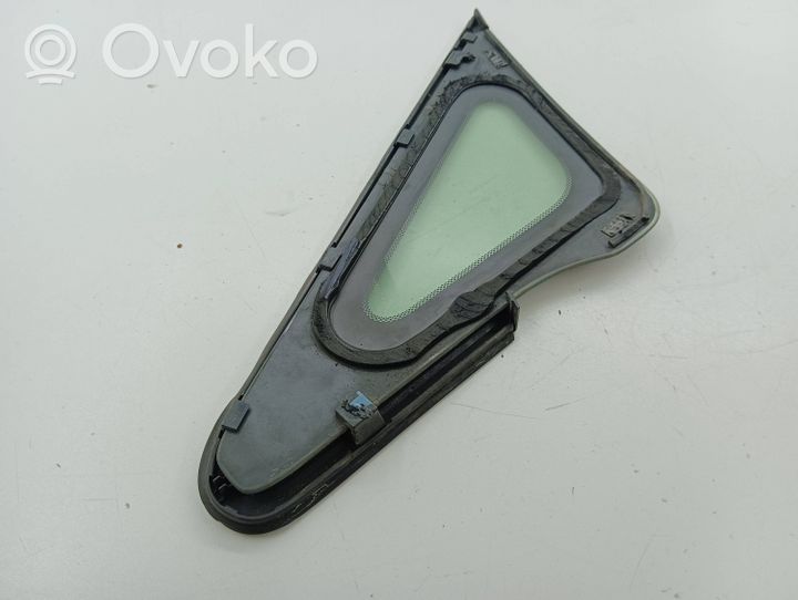 Honda Civic Front door vent window glass four-door 43R00122