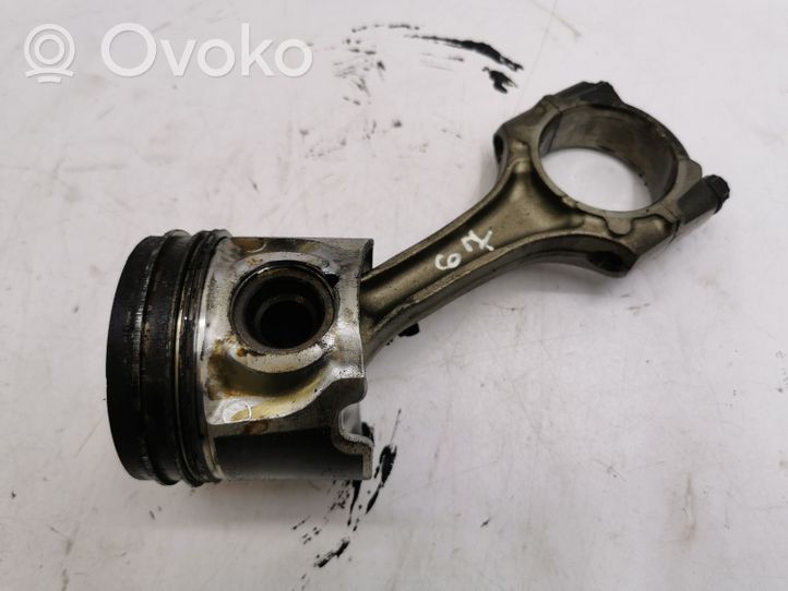 Toyota RAV 4 (XA20) Piston avec bielle 