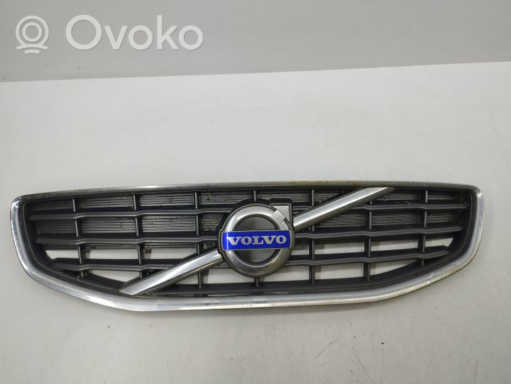 Volvo S60 Grotelės viršutinės 31333692