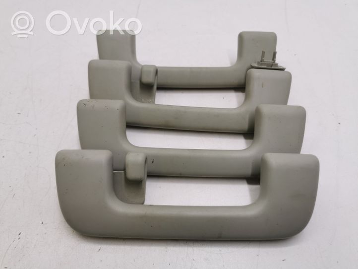 Toyota RAV 4 (XA40) Un set di maniglie per il soffitto 1746132130