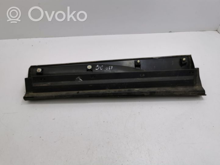 Toyota RAV 4 (XA40) Takaoven lista (muoto) 7507742010