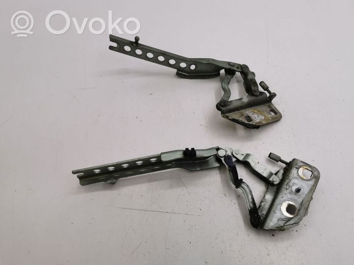 Audi A8 S8 D3 4E Cerniere del vano motore/cofano 4E0823302