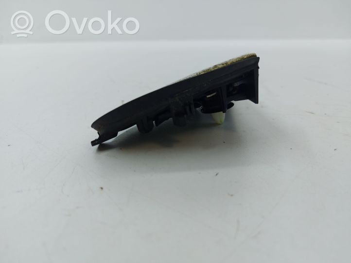 Volvo V40 Rivestimento modanatura del vetro della portiera anteriore 31349229