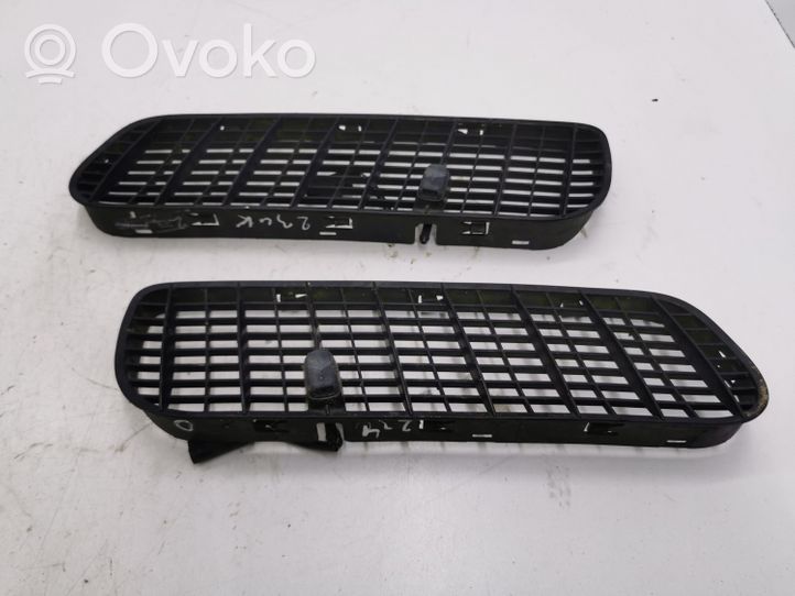 BMW X5 E53 Ugello a spruzzo lavavetri per parabrezza 8402669