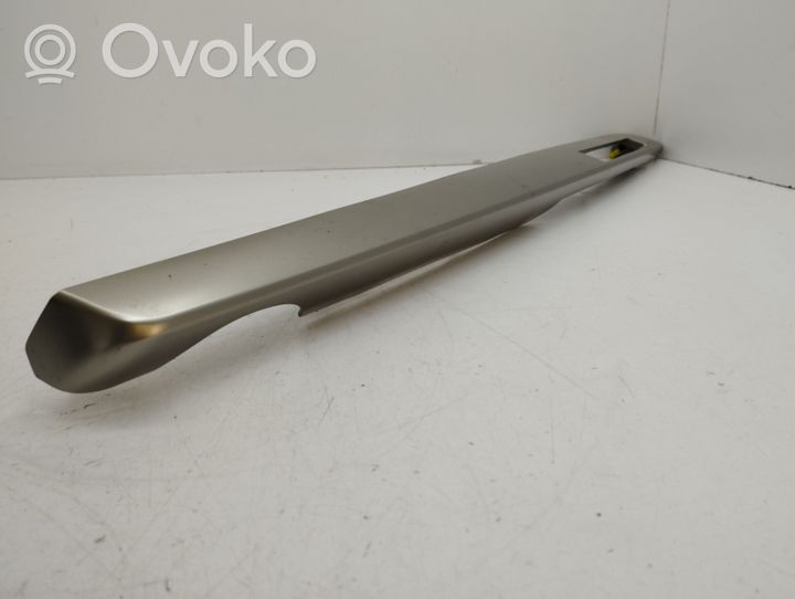 Toyota RAV 4 (XA40) Rivestimento del pannello 5541242080