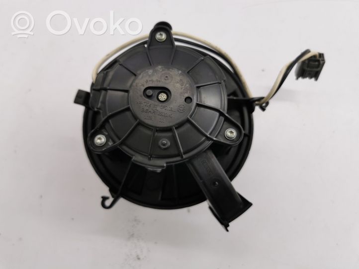 Opel Astra J Heater fan/blower U7254002