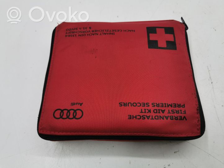 Audi A6 S6 C7 4G Kit di pronto soccorso 8P0860282G