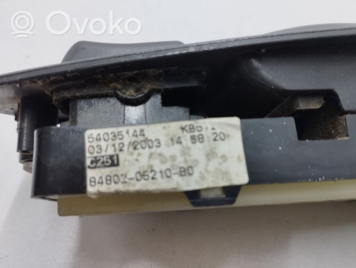 Toyota Avensis T250 Elektrinių langų jungtukas 8480205210