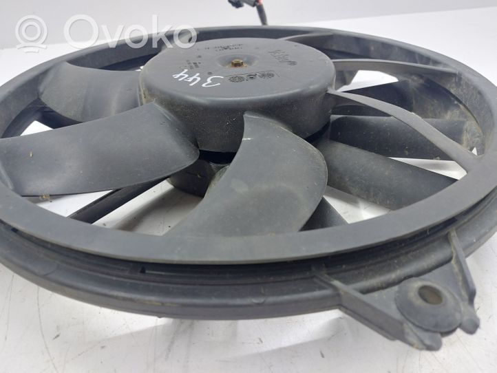 Citroen DS4 Ventilatore di raffreddamento elettrico del radiatore 1049874716T