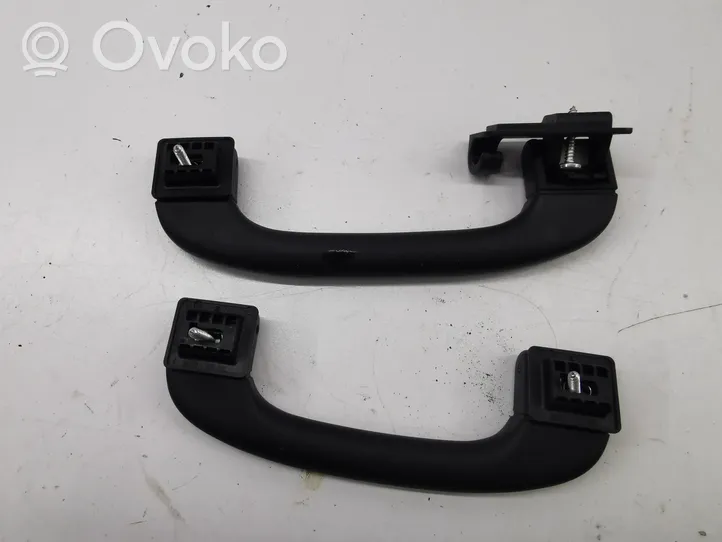 BMW X5 E70 Un set di maniglie per il soffitto 6977691