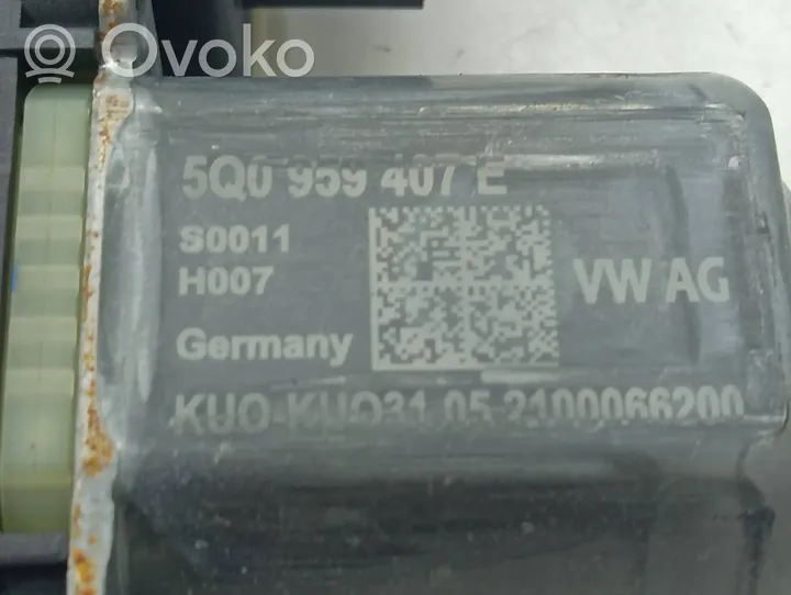 Volkswagen Tiguan Galinis varikliukas langų pakėlėjo 5Q0959407E