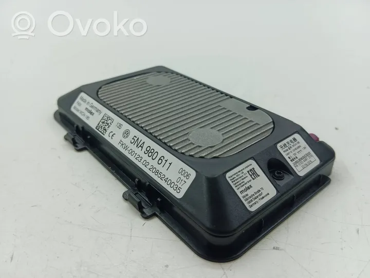 Volkswagen Golf VIII Module de charge sans fil 5NA980611