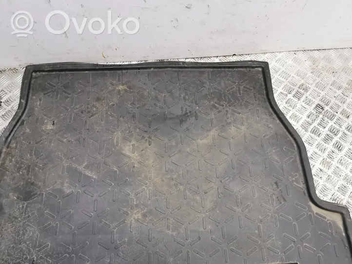 Toyota RAV 4 (XA50) Tapis en caoutchouc 