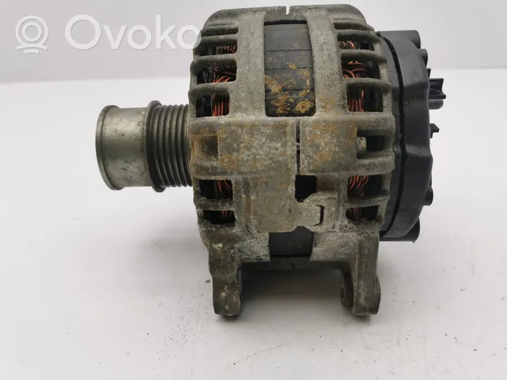 Volkswagen Golf VIII Generatore/alternatore 05E903026R