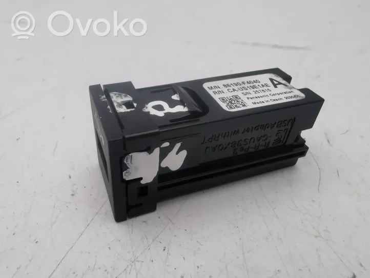 Toyota Corolla E210 E21 Connecteur/prise USB 86190F4040