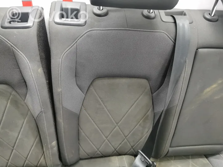 Volkswagen Golf VIII Seat set 