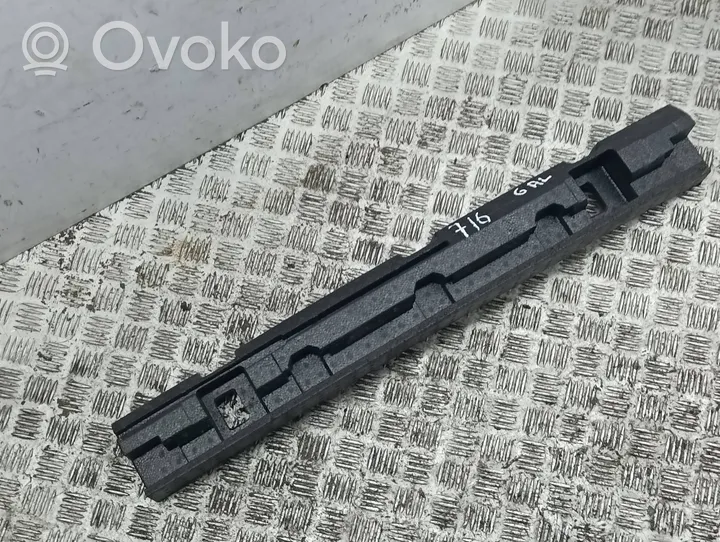 Nissan Qashqai Absorber zderzaka tylnego 