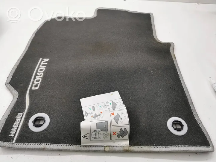 Toyota Corolla E210 E21 Tapis de sol avant 