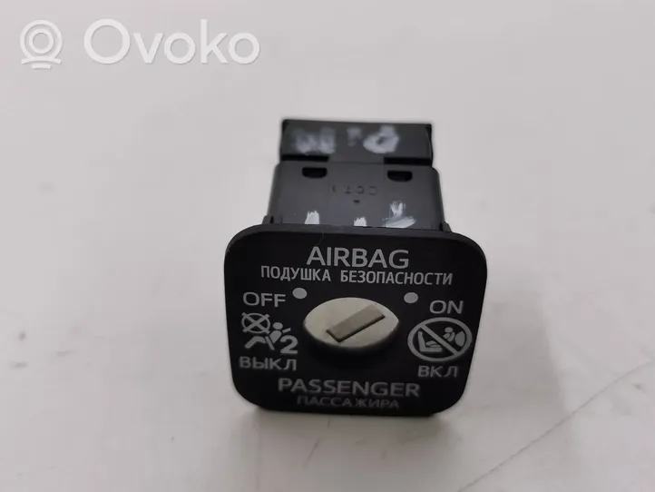 Toyota C-HR Interrupteur commutateur airbag passager 