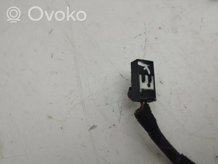 KIA Sorento Cableado de puerta trasera 918203E011